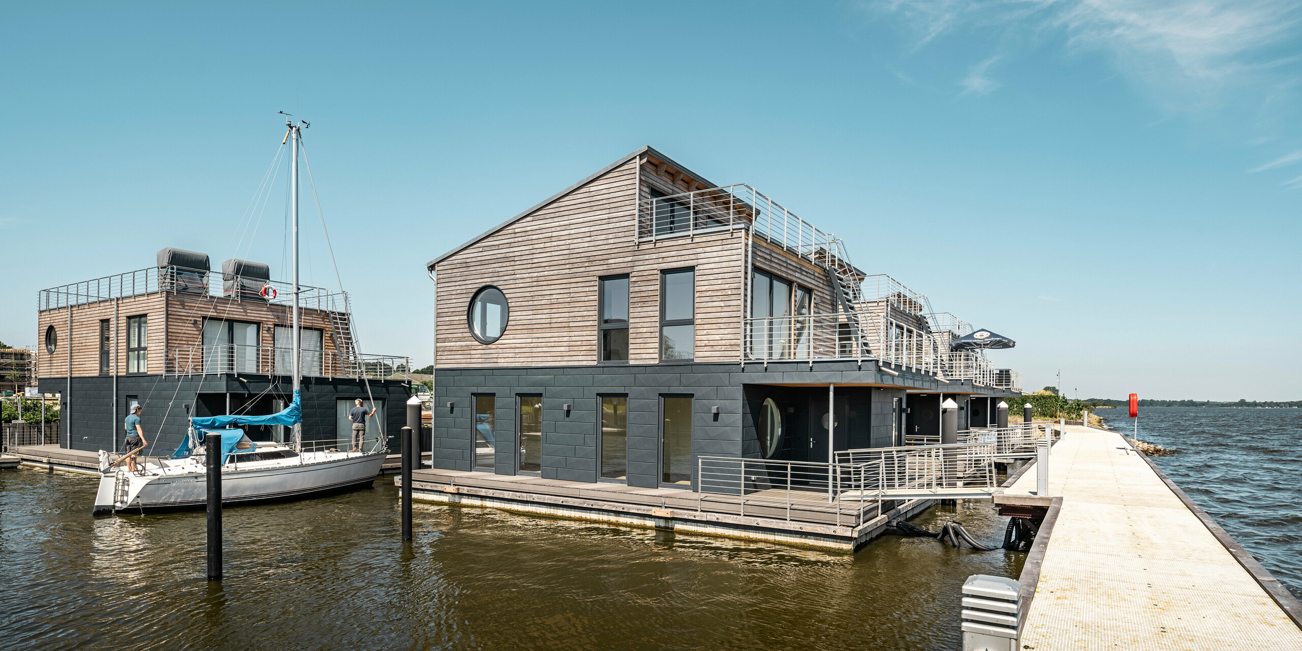 PREFA Siding.X Aluminiumfassade umhüllt elf Wasserhäuser im Pionierhafen Schleswig
