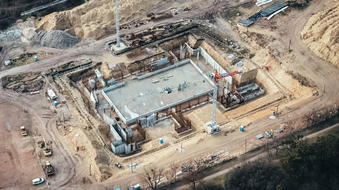 Ein Foto von der Baustelle des Schwimmstadions in Budapest