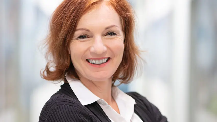 Portraitfoto von Anna Czech, Leitung PREFA Kundenservice