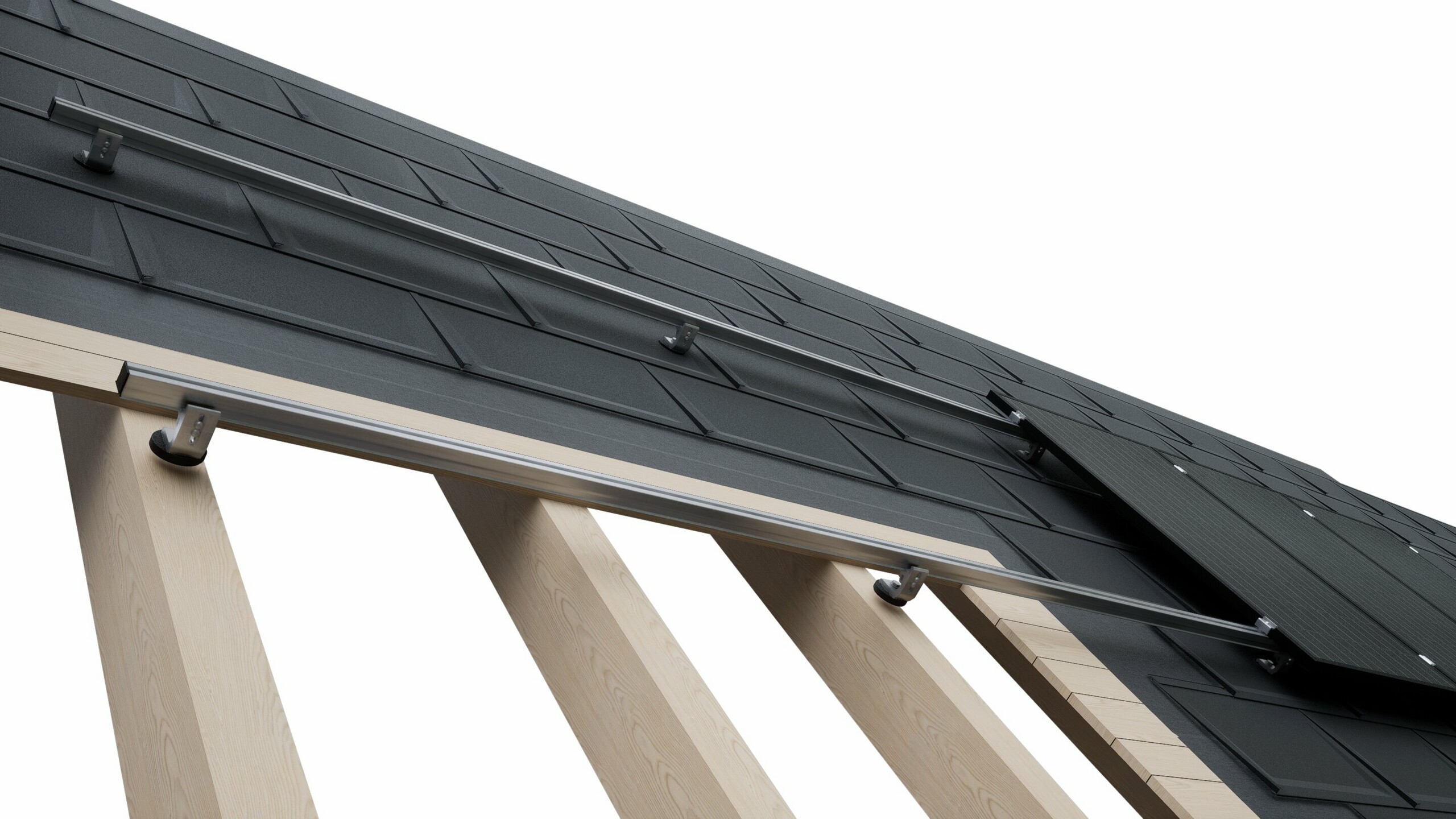 Die Abbildung zeigt den schematischen Aufbau des PREVARIO-Systems zur Montage von Solarmodulen auf PREFA Dachsystemen. Die einzelnen Befestigungspunkte befinden sich direkt an jedem zweiten Sparren und verlaufen durch die Dachfläche. PREFA R.16-Dachplatten werden auf einer Vollschalung montiert. Darauf sind robuste Aluminiumschienen befestigt, die die Unterkonstruktion für die PV-Module bilden, welche anschließend einfach installiert werden. Dank des robusten Solarmodul-Montagesystems kann die Anzahl der benötigten Befestigungspunkte bei gleicher Stabilität halbiert werden.