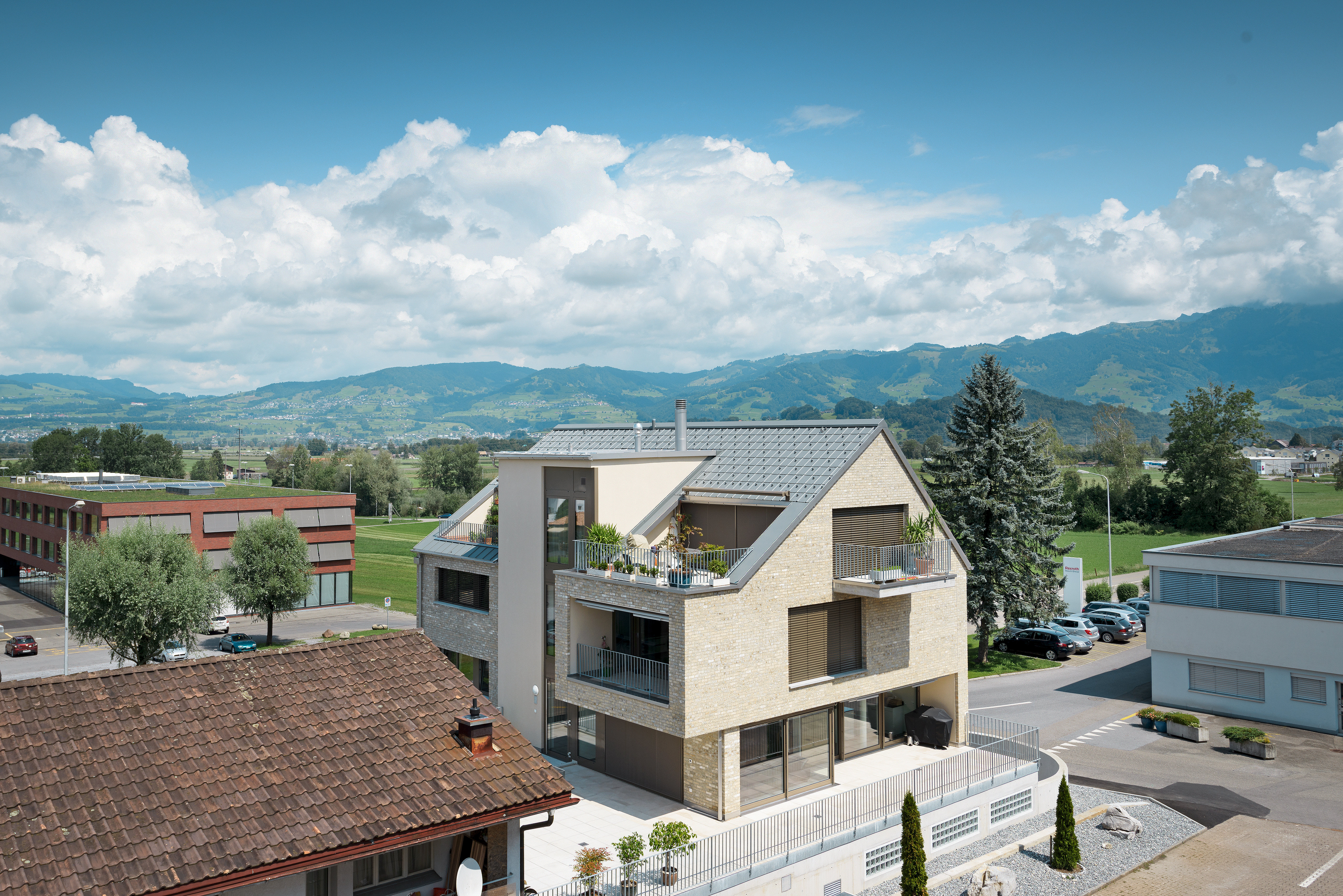 Referenzobjekte PREFA Dachsysteme Dachplatte 07 P.10 hellgrau